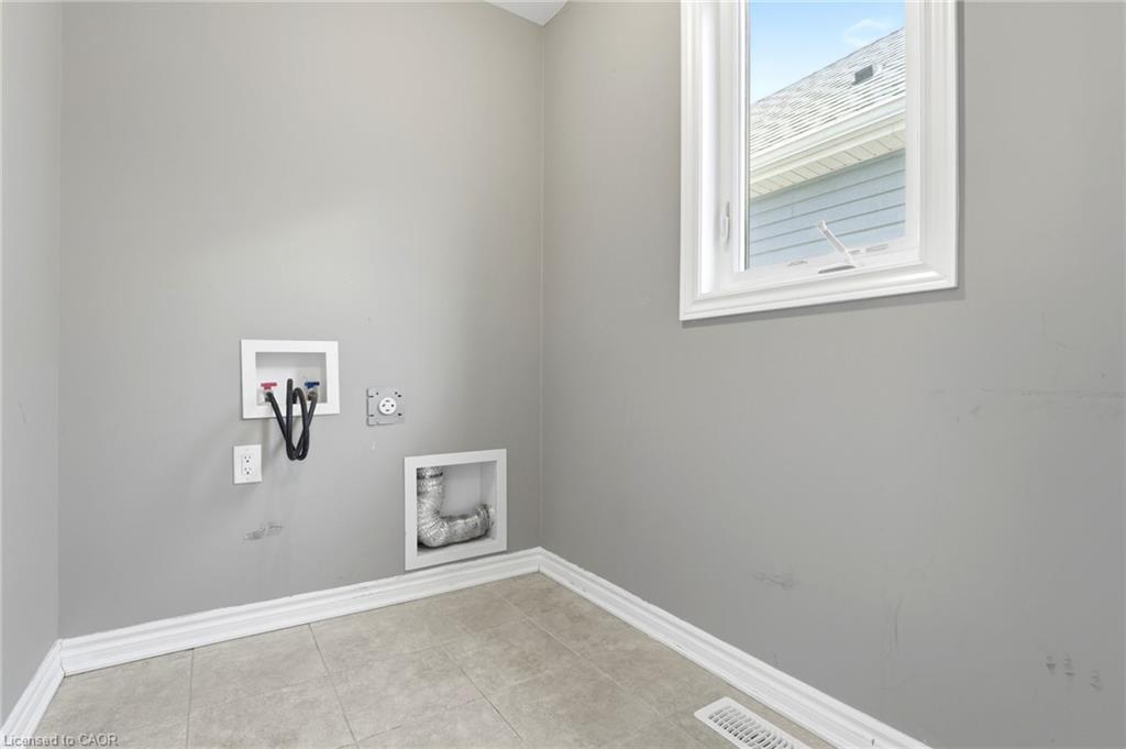 325 Sweetclover Way Property Photo 35