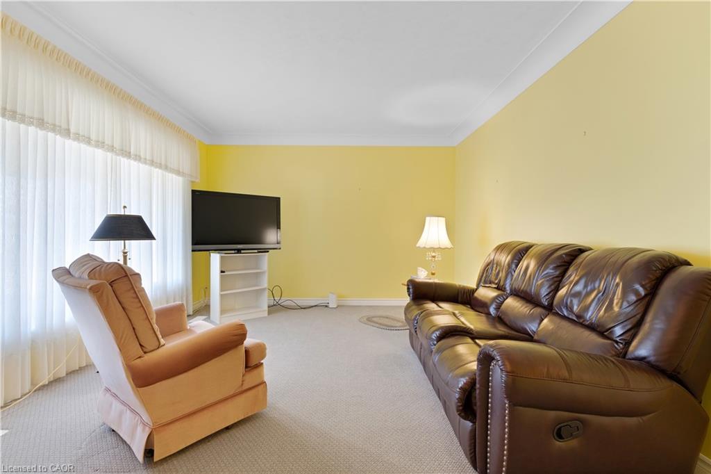 297 Wilson Avenue Property Photo 8