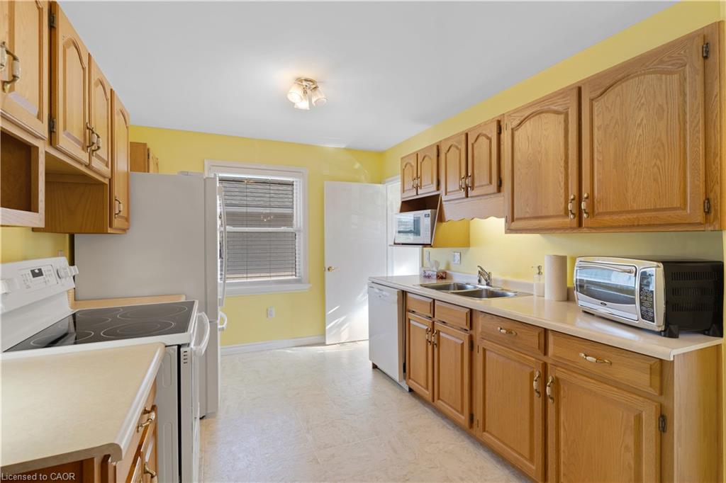 297 Wilson Avenue Property Photo 10