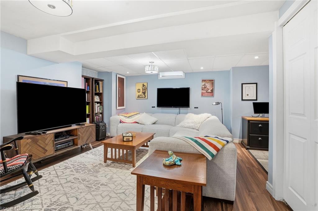 7-31 Book Road Property Photo 31