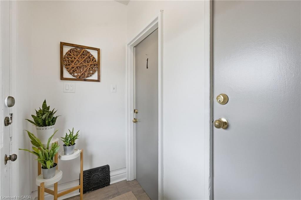 166 Emerald Street S Property Photo 4