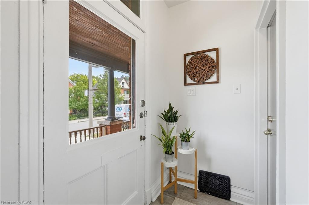 166 Emerald Street S Property Photo 5