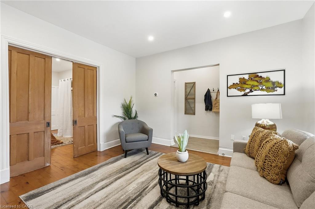 166 Emerald Street S Property Photo 27