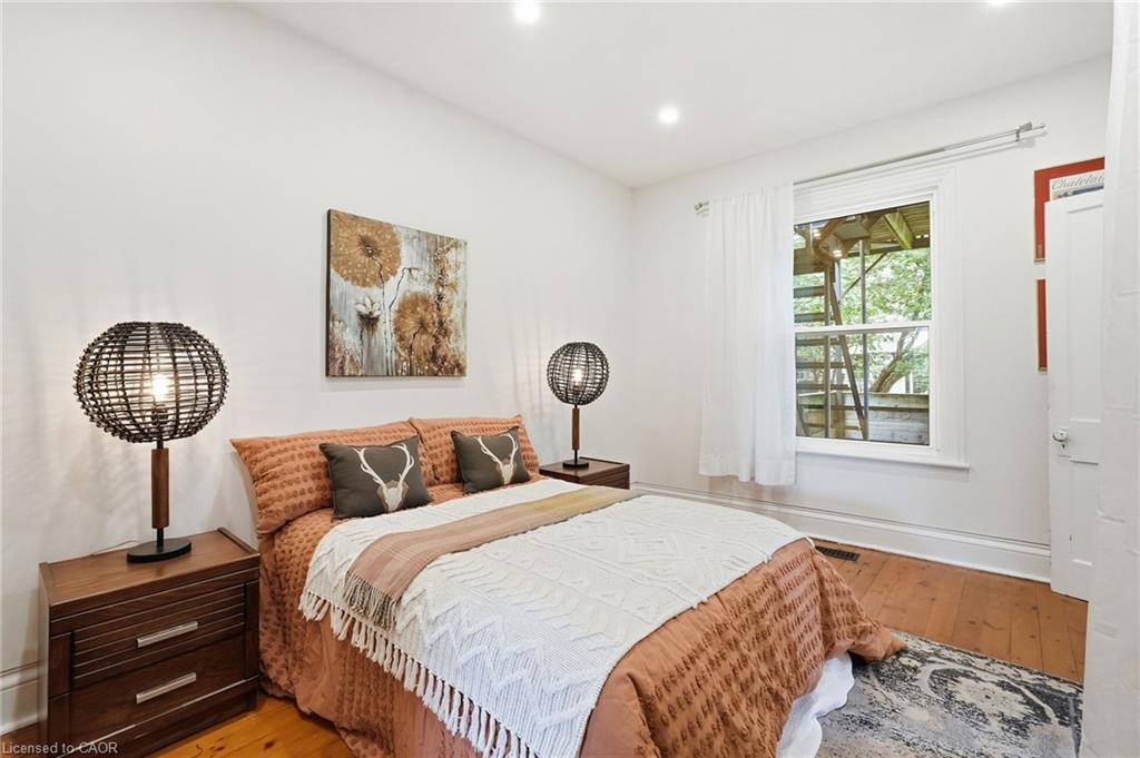 166 Emerald Street S Property Photo 29