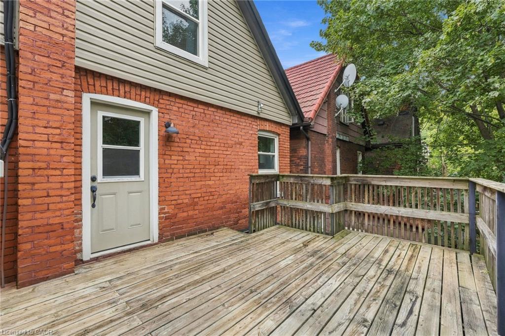 166 Emerald Street S Property Photo 39