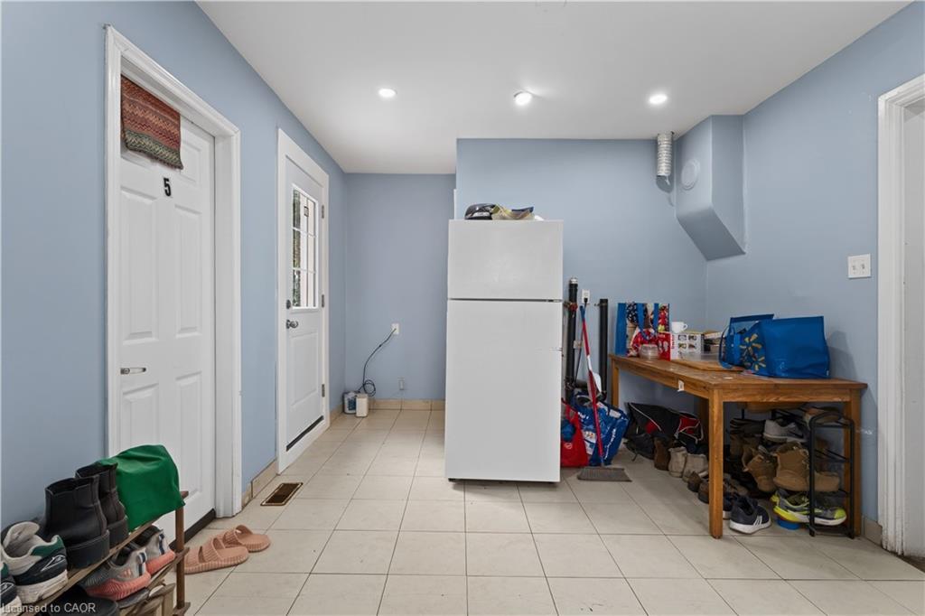 241 West 5th Street Property Photo 8