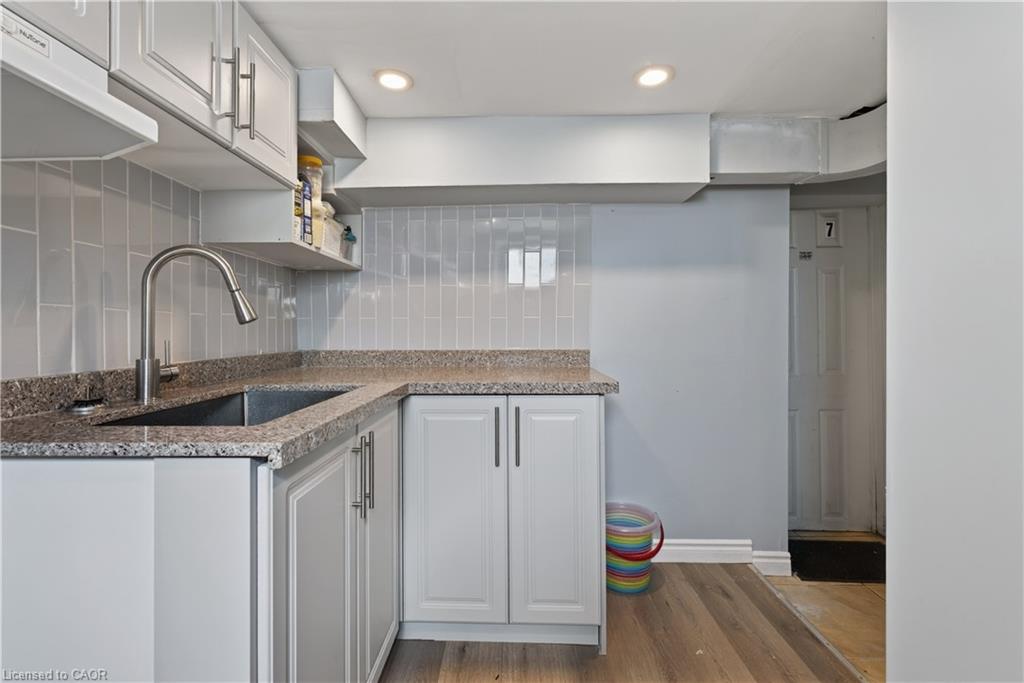 241 West 5th Street Property Photo 15