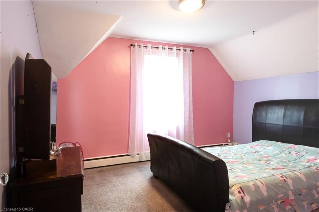 167 Church Street W Property Photo 25