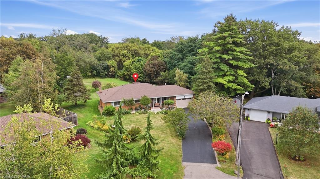 4 Kew Court Property Photo 1