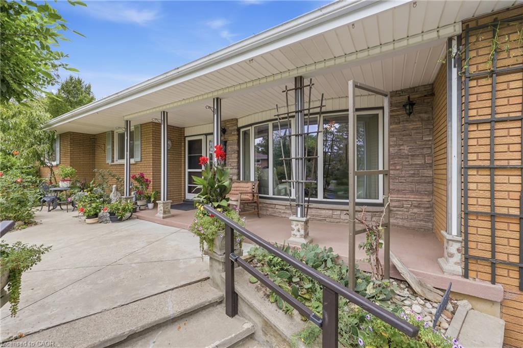 4 Kew Court Property Photo 6