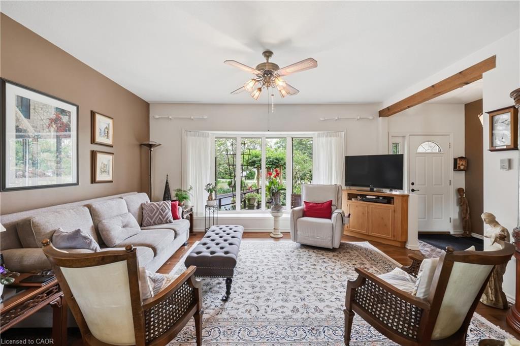 4 Kew Court Property Photo 9