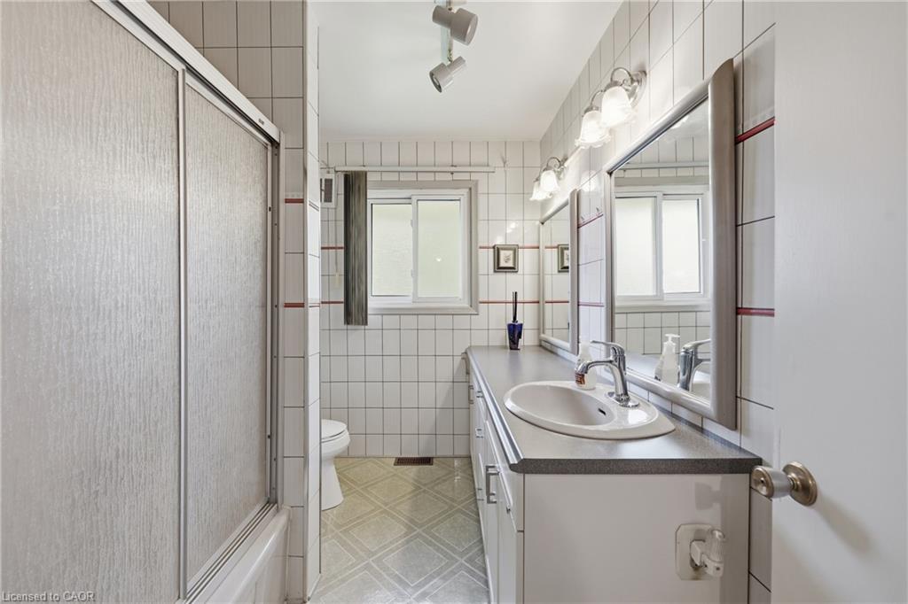 4 Kew Court Property Photo 15