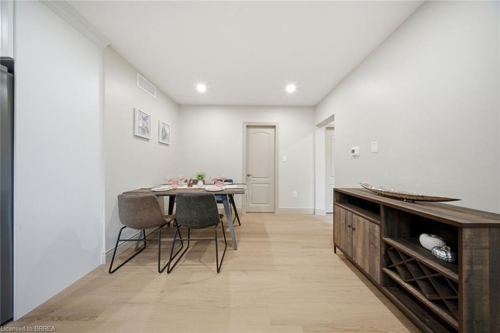 14 Bond Street Property Photo 10