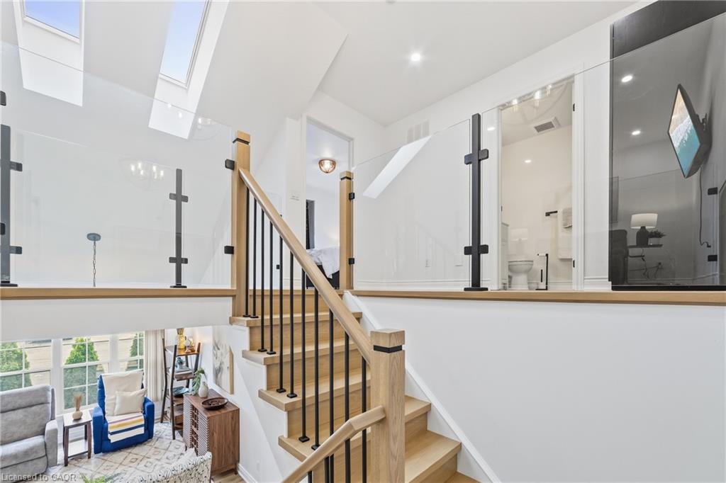 5-1085 Harrogate Drive Property Photo 11