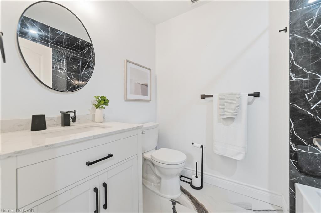 5-1085 Harrogate Drive Property Photo 15
