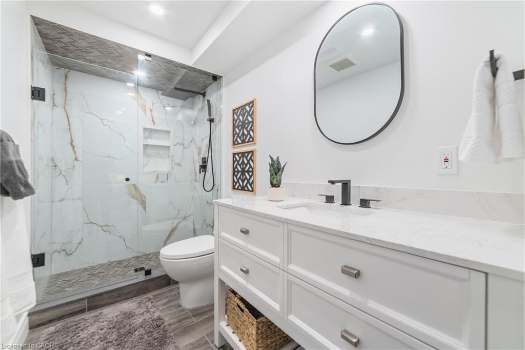 5-1085 Harrogate Drive Property Photo 18