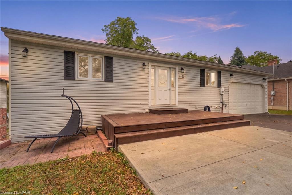 430 Winniett Street Property Photo 1