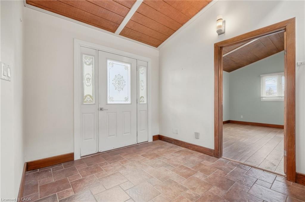 430 Winniett Street Property Photo 10