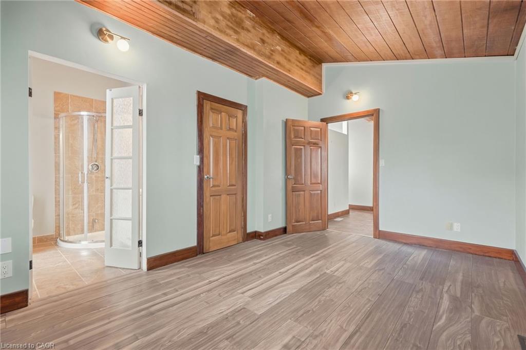 430 Winniett Street Property Photo 13