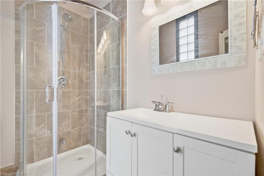430 Winniett Street Property Photo 15