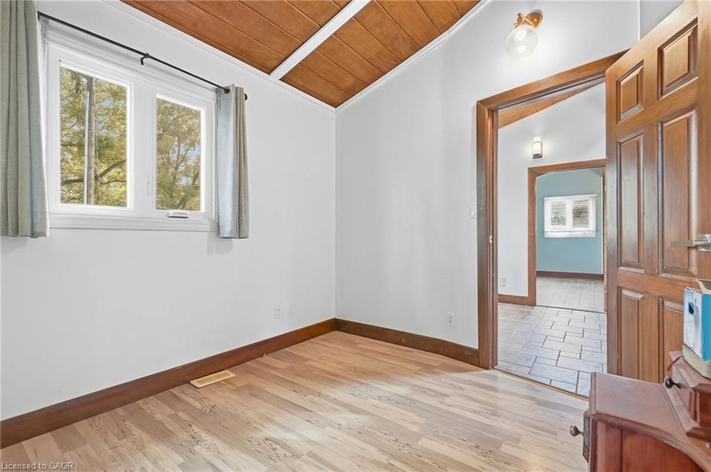 430 Winniett Street Property Photo 20