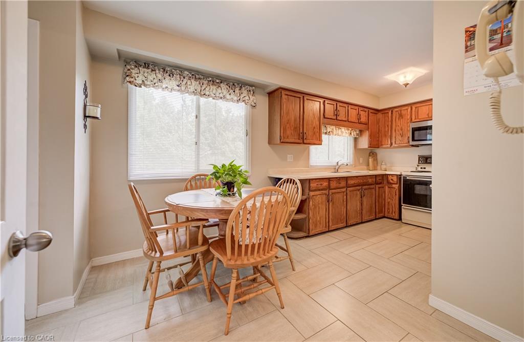 16 Bonnylyn Drive Property Photo 15