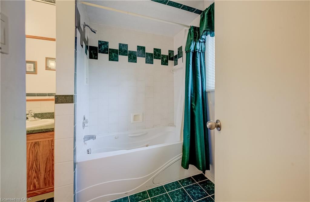 16 Bonnylyn Drive Property Photo 26