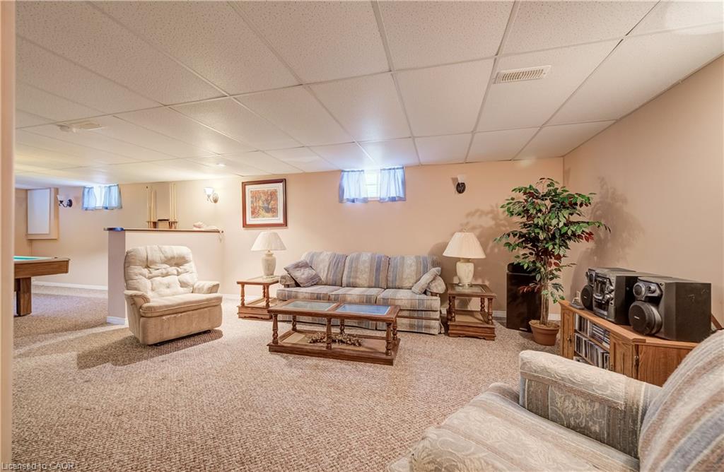 16 Bonnylyn Drive Property Photo 29