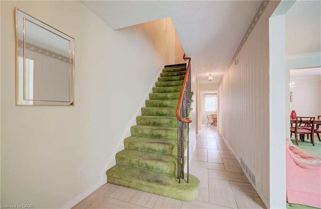 16 Bonnylyn Drive Property Photo 33