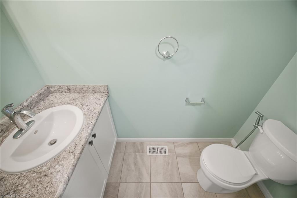 86-135 Hardcastle Drive Property Photo 16