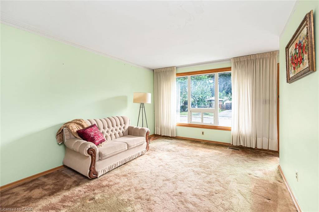 30 Goldfinch Road Property Photo 3