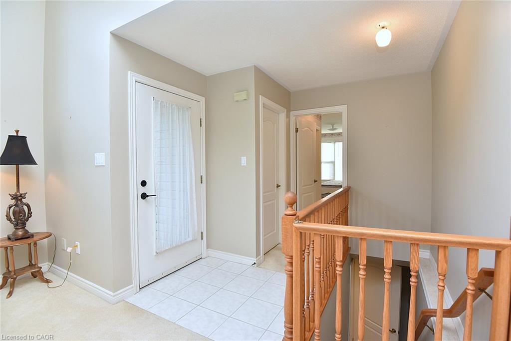 38-175 Fiddlers Green Road Property Photo 4