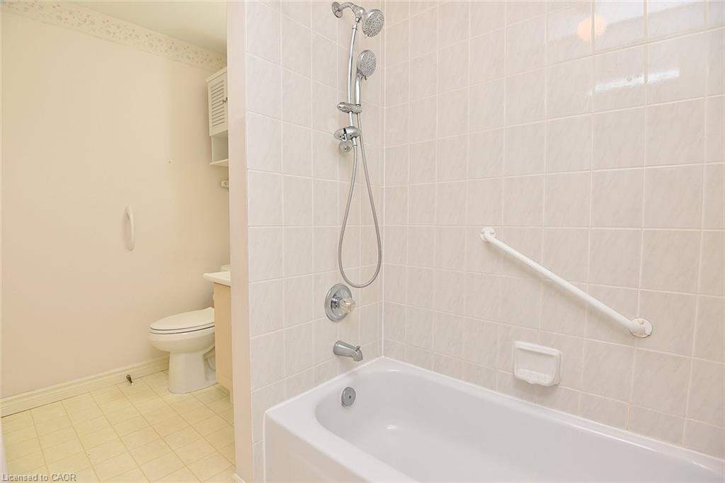 38-175 Fiddlers Green Road Property Photo 23