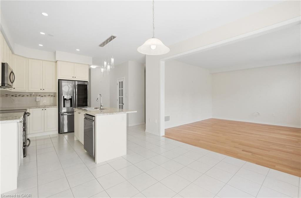 35 Royal Coachman Way Property Photo 15
