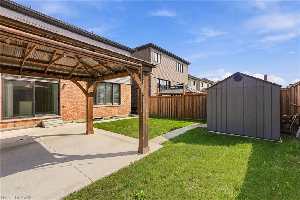 35 Royal Coachman Way Property Photo 46