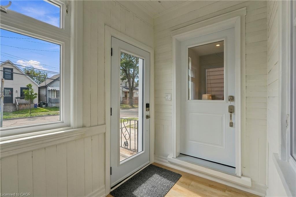 19 Vansitmart Avenue Property Photo 4