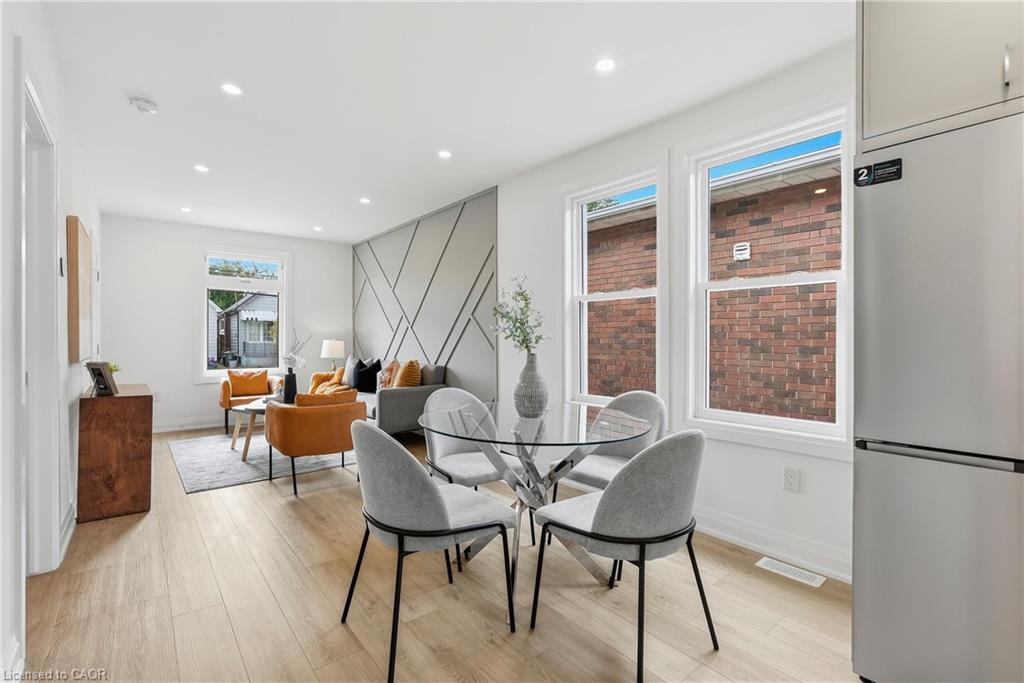 19 Vansitmart Avenue Property Photo 10