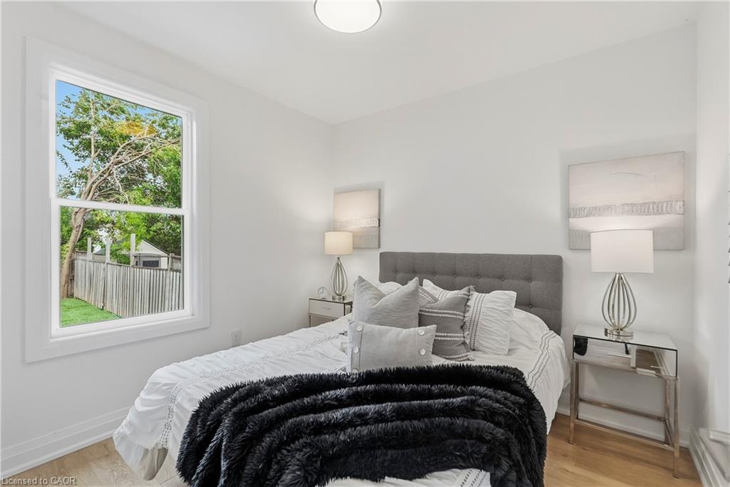 19 Vansitmart Avenue Property Photo 14
