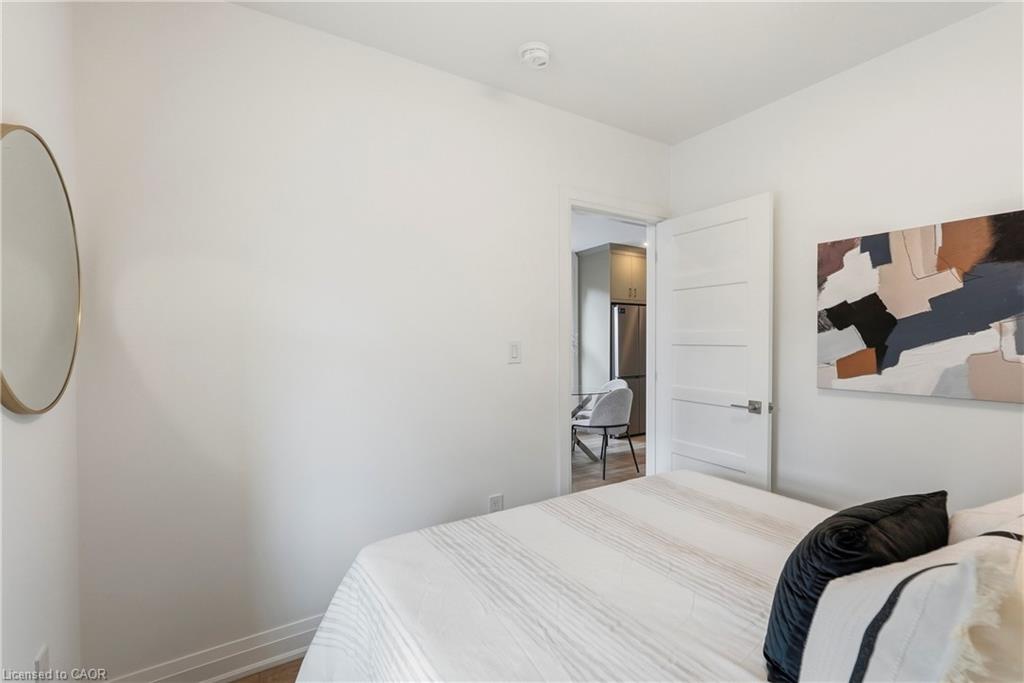 19 Vansitmart Avenue Property Photo 17