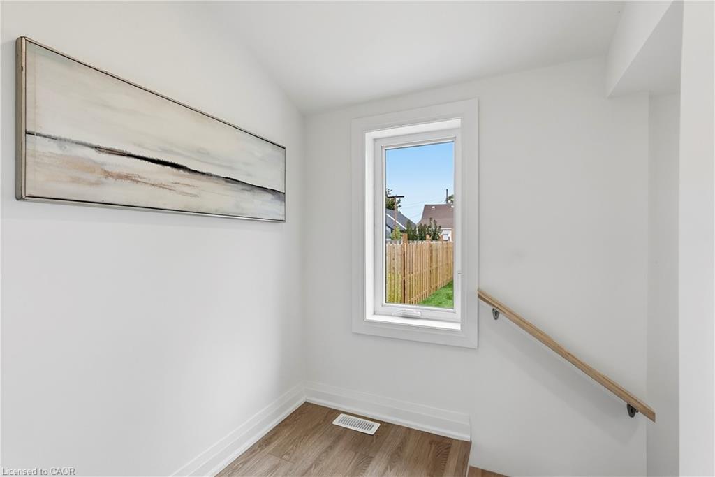 19 Vansitmart Avenue Property Photo 20