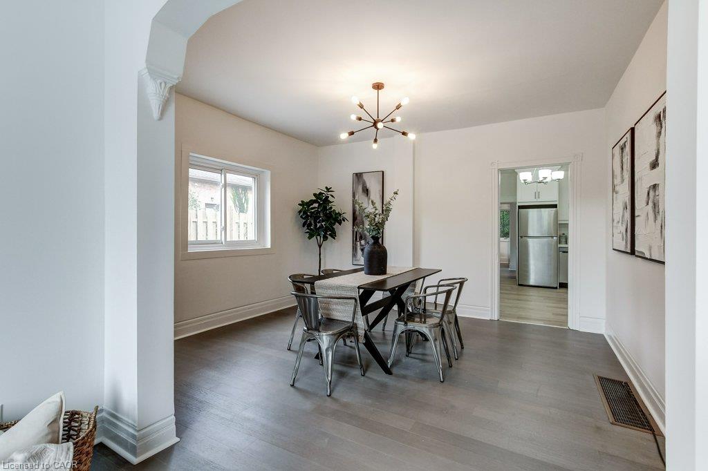 533 Catharine Street N Property Photo 8