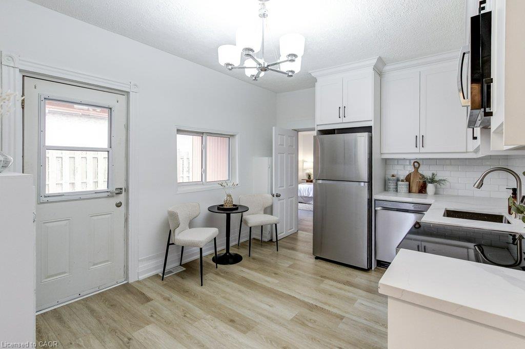533 Catharine Street N Property Photo 13