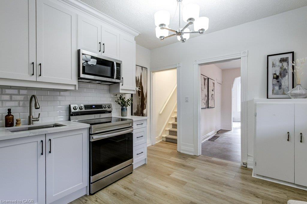 533 Catharine Street N Property Photo 15