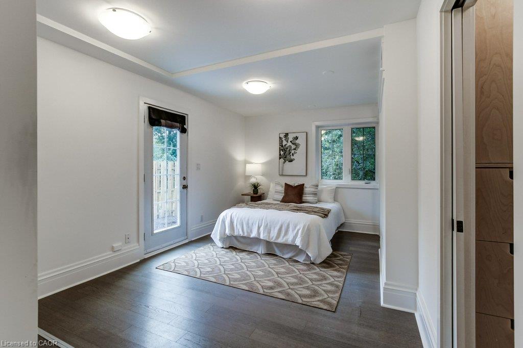 533 Catharine Street N Property Photo 24