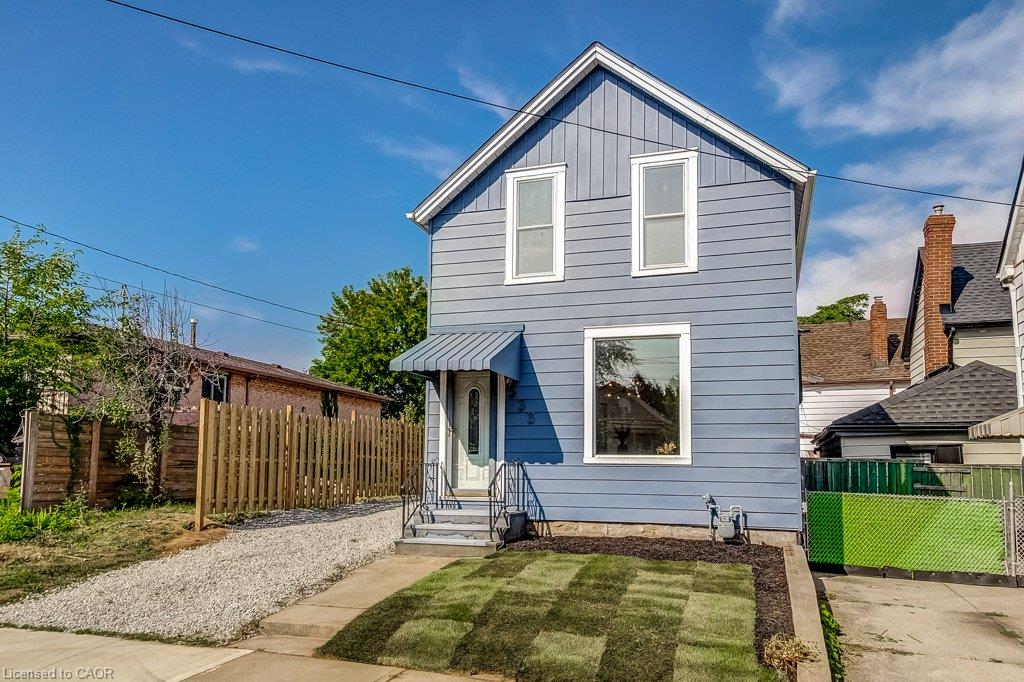 533 Catharine Street N Property Photo 44
