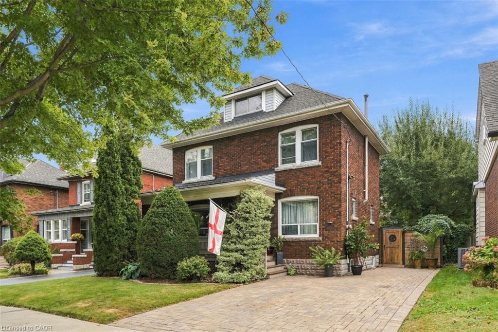 33 Tuxedo Avenue S Property Photo 2
