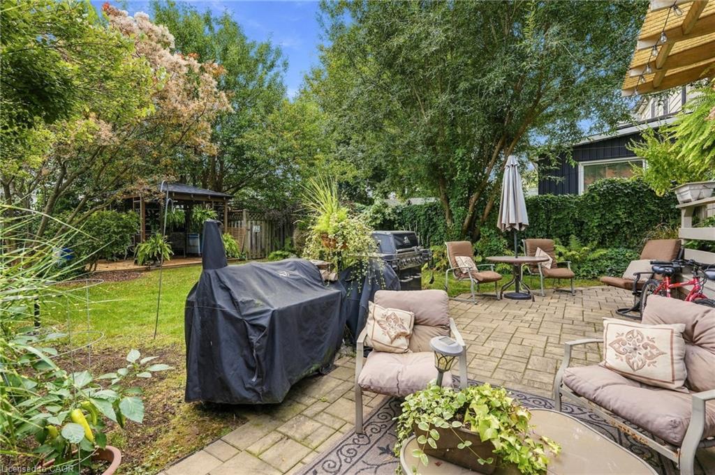 33 Tuxedo Avenue S Property Photo 17