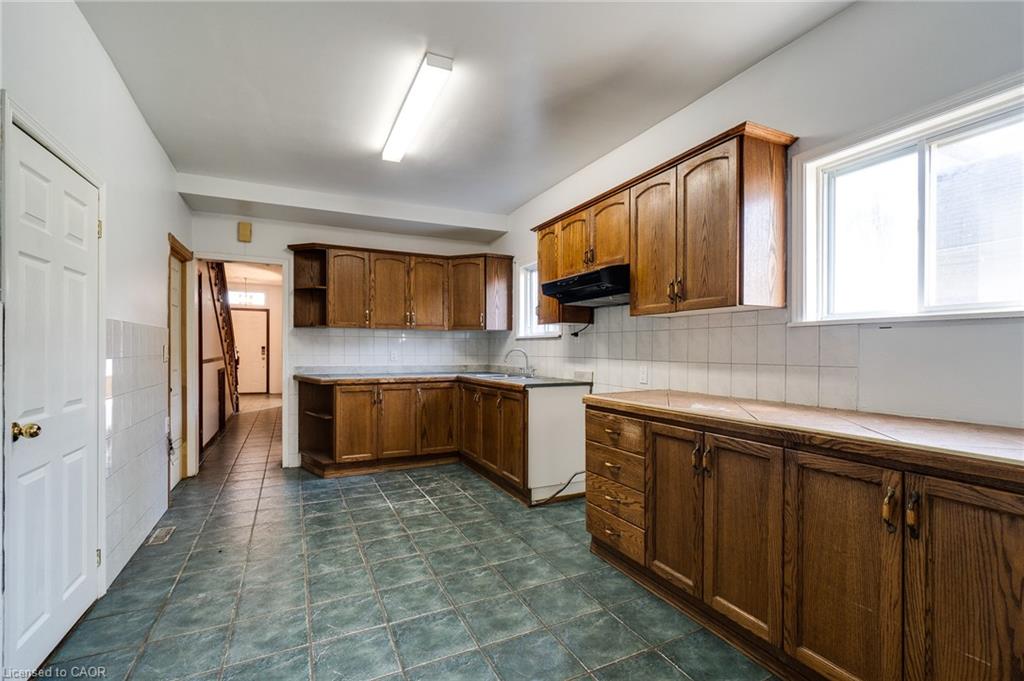 23 Oak Avenue Property Photo 20