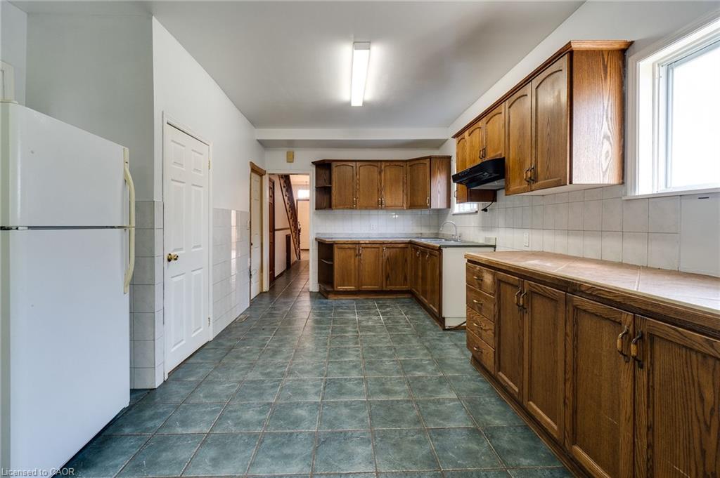 23 Oak Avenue Property Photo 21