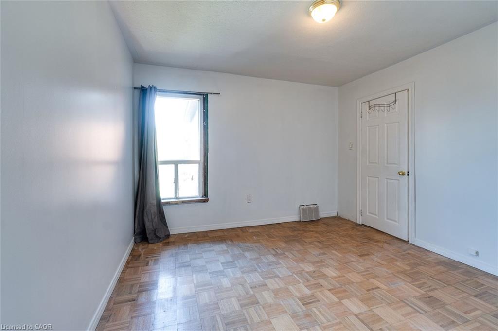 23 Oak Avenue Property Photo 39
